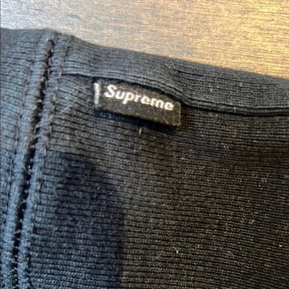 Supreme Black Sweatshirt Classic Hoodie - Picture 6 of 8